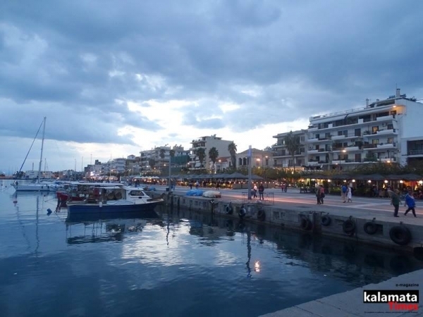 Φωταγωγείται το Χριστουγεννιάτικο δέντρο στην Παραλία την Κυριακή 9 Δεκεμβρίου 7