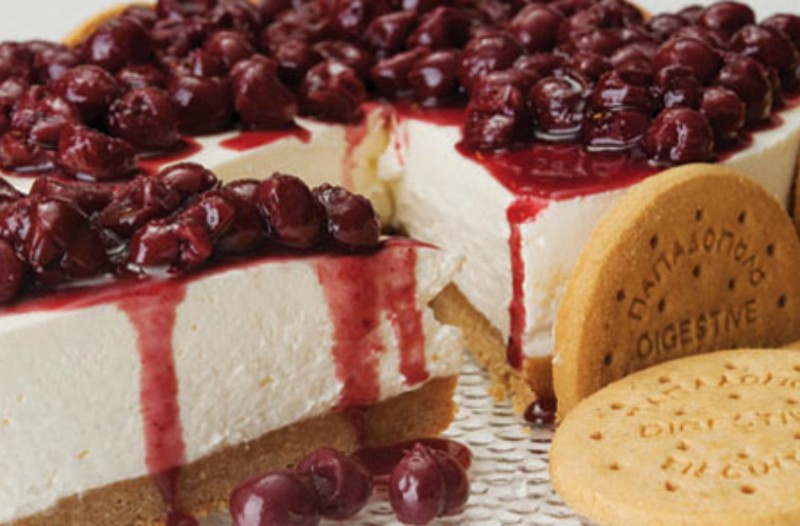 Πανεύκολο cheesecake με γλυκό του κουταλιού βύσσινο 5