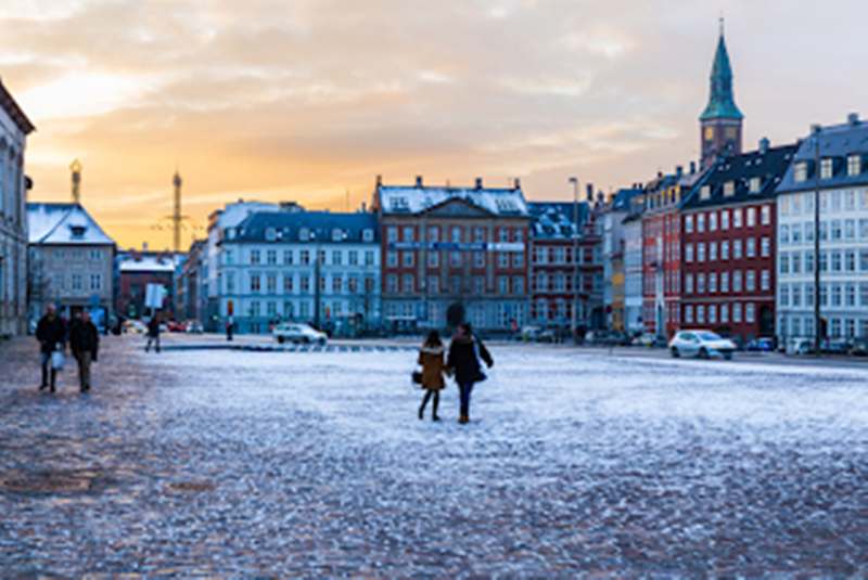Η Δανία πληρώνει τους νέους 1.000 ευρώ το μήνα για να σπουδάσουν 7