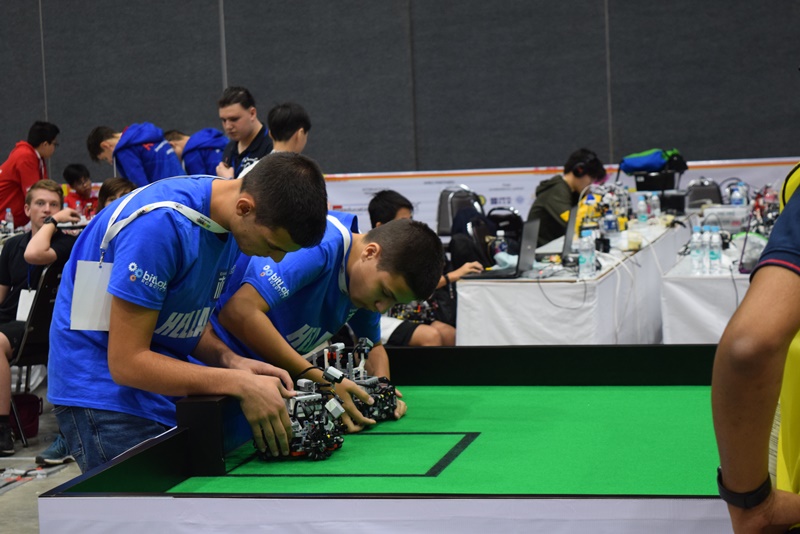 Η καλαματιανή bitbot στις 5 καλύτερες ομάδες του κόσμου 21 Η καλαματιανή bitbot στις 5 καλύτερες ομάδες του κόσμου 10