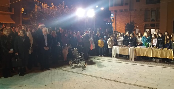 Φωταγώγηση του Χριστουγεννιάτικου Δέντρου στον Δήμο Οιχαλίας 24 Φωταγώγηση του Χριστουγεννιάτικου Δέντρου στον Δήμο Οιχαλίας 13