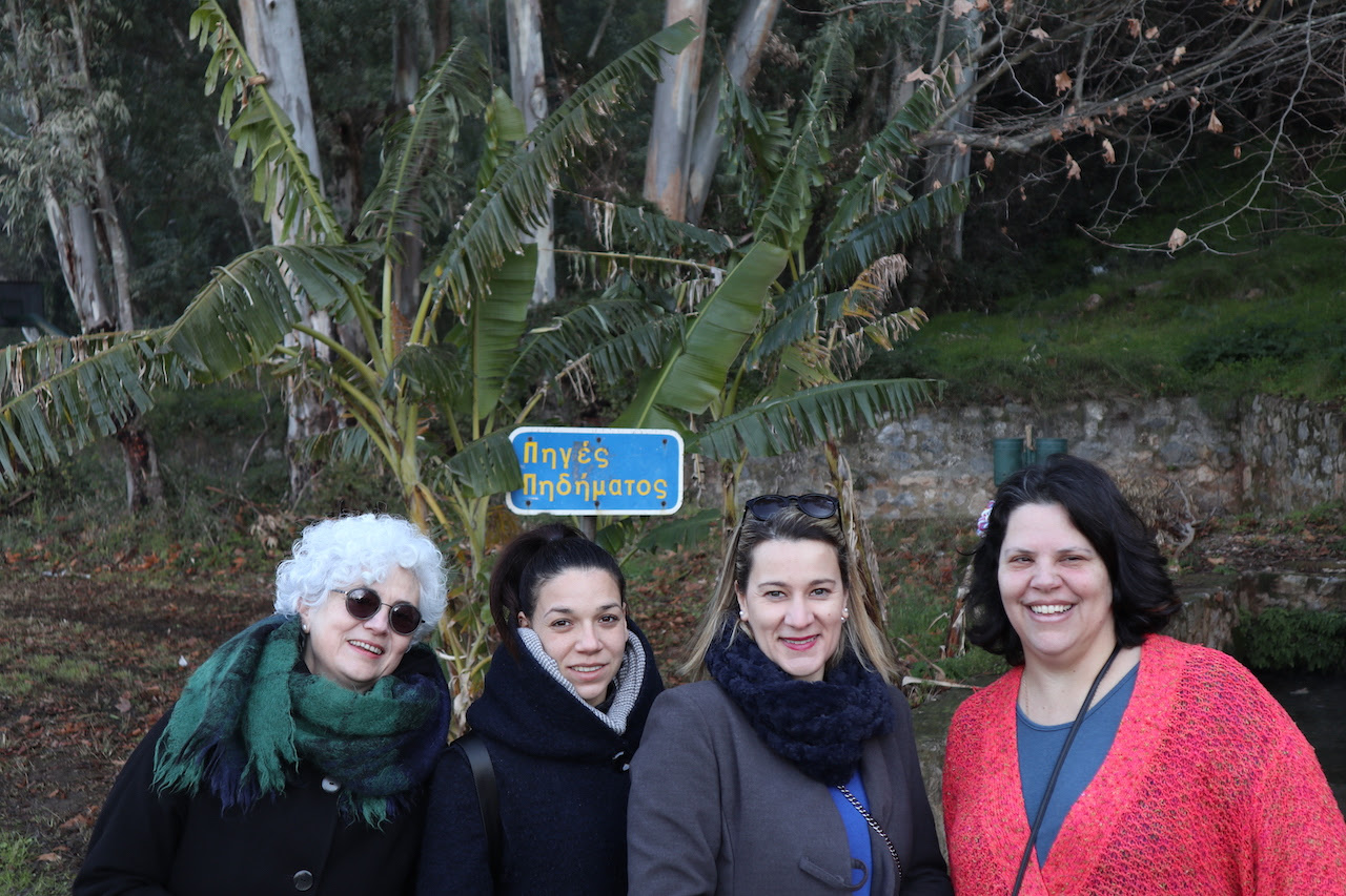 Θεοφάνεια στο Πήδημα η υποψήφια δήμαρχος Τόνια Κουζή με μέλη από την παράταξη της 12