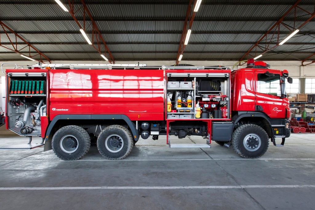 Δωρεά ενός πυροσβεστικού οχήματος στο Εθελοντικό Πυροσβεστικό Κλιμάκιο Πεταλιδίου 1