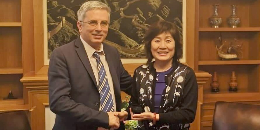 Συνάντηση Μανώλη Μάκαρη με την Πρέσβειρα της Κίνας 3