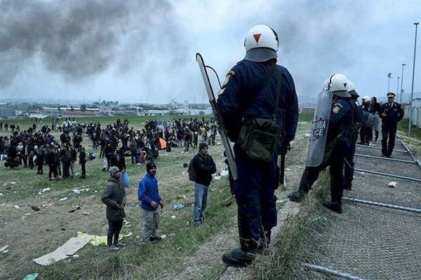 Ολονύχτια επιχείρηση στα Διαβατά: Αδειασε σχεδόν ο άτυπος καταυλισμός 1