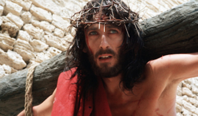 «Ο Ιησούς από τη Ναζαρέτ»: Ο Τζεφιρέλι περιγράφει συγκλονιστική στιγμή από τη σταύρωση 6