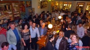 Ο Βασίλης Τζαμουράνης στο πάρτυ του Πρότυπου Δήμου 54