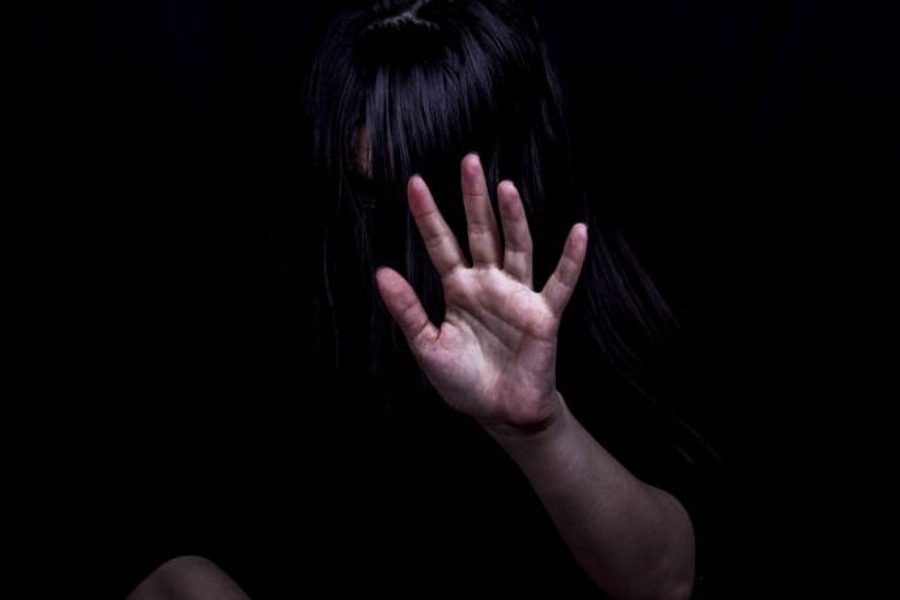 ηλεία: δεκαεξάχρονη έπεσε θύμα βιασμού από τον αδερφό και τον θείο της 36