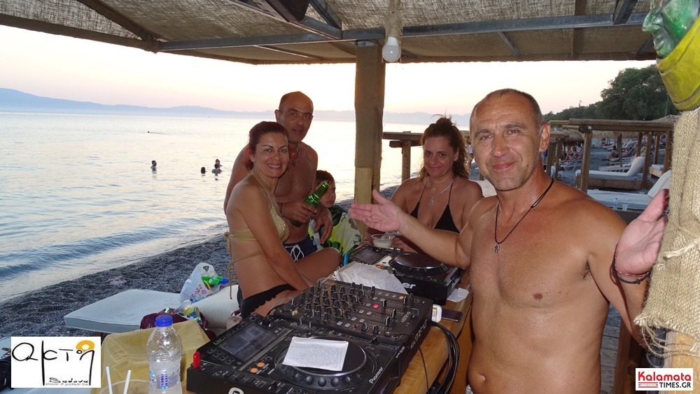 ΑΚΤΗ Beach Bar φωτογραφίες από τον παράδεισο της Μεσσηνίας 18