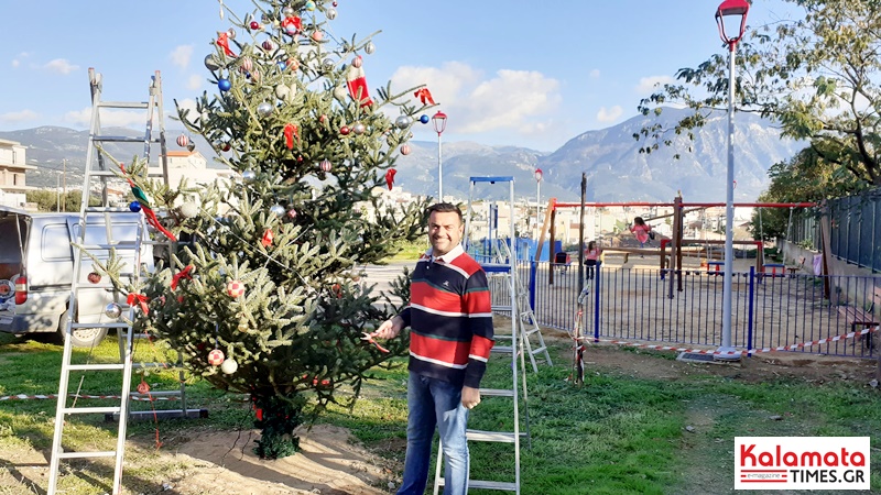 Οι γειτονιές της Καλαμάτας στολίζονται για τα Χριστούγεννα (photos) 11