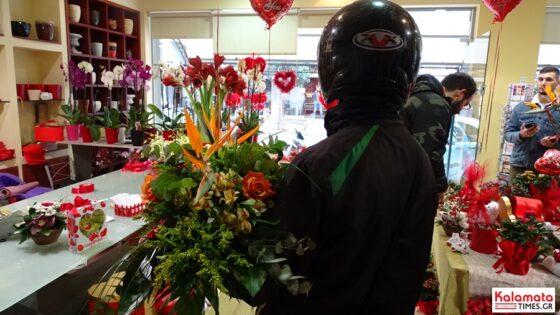 Αποστολή λουλουδιών για το πιο γλυκό «Σ' αγαπώ» από το ανθοπωλείο Μπούνας