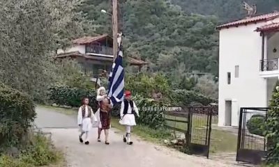 Και όμως έγινε παρέλαση στα Καμένα Βούρλα για την επέτειο της 25ης Μαρτίου! 16