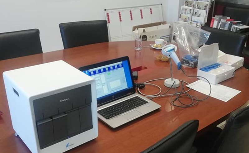 Το Νοσοκομείο Καλαμάτας παρέλαβε το μηχάνημα ταχείας διάγνωσης κορονοϊού 1
