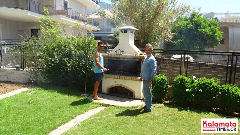 Η Καλαμάτα ψήνει σε αυλές και μπαλκόνια