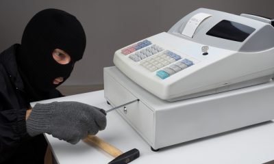 Διέρρηξε κατάστημα στην Καλαμάτα και συνελήφθη λίγο αργότερα με την ταμειακή μηχανή 1