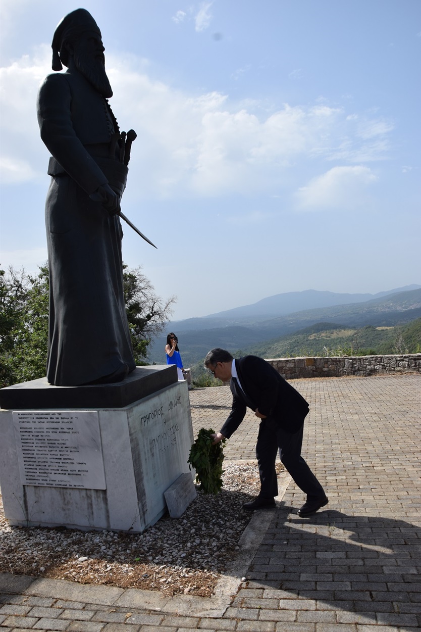 Επέτειος της μάχης στο Μανιάκι