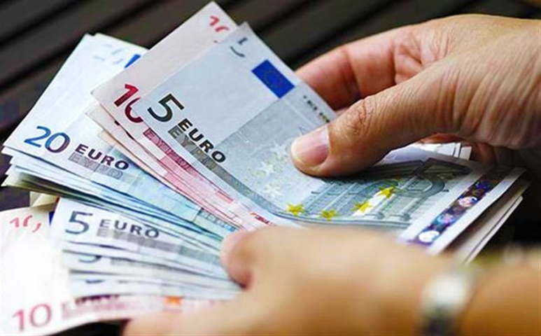 «Πως να βάλεις στην άκρη λεφτά»: Εξηγεί μια οικονομική σύμβουλος 3