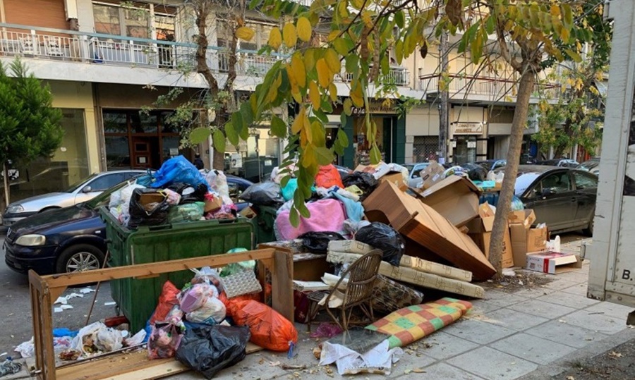 Καλαμάτα: Πρόστιμο από 100 έως 350 ευρώ για ρίψη ογκωδών απορριμμάτων χωρίς συνεννόηση 1