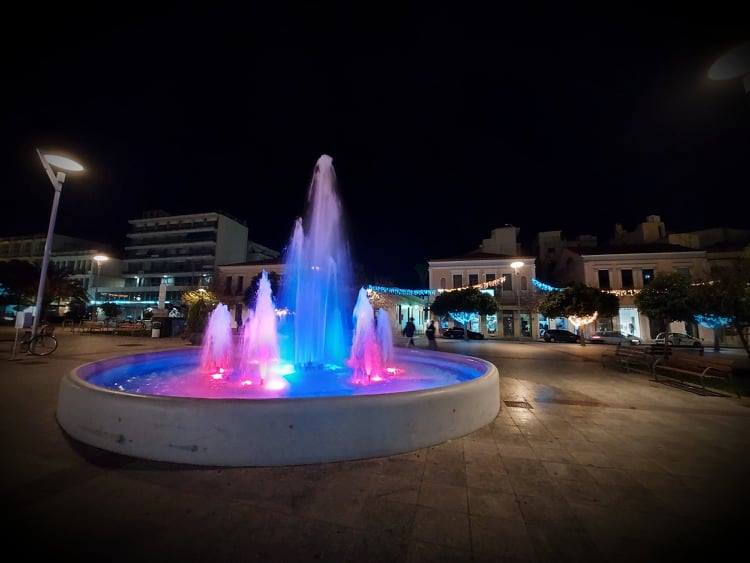 Η Καλαμάτα φόρεσε τα γιορτινά της και εντυπωσιάζει (fotos) 33