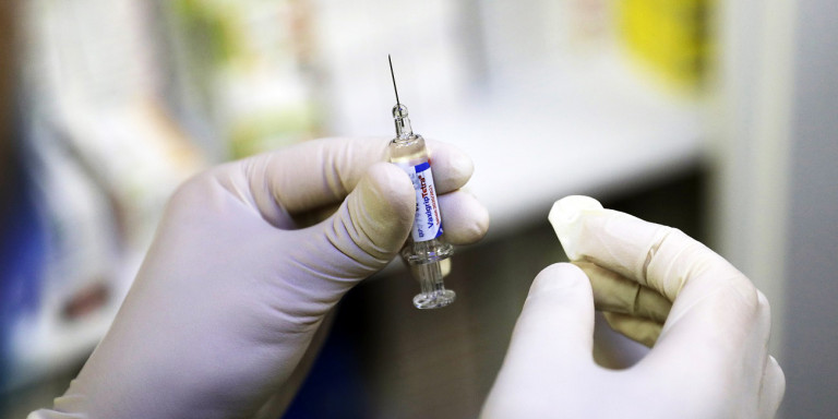 Κορονοϊός: Εμβολιασμός μέσω άυλης συνταγογράφησης, ραντεβού με SMS 1