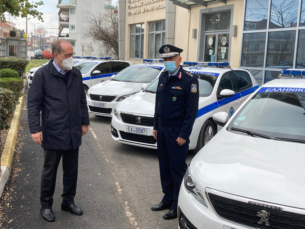 Παραδόθηκαν 20 νέα περιπολικά οχήματα από την Περιφέρεια Πελοποννήσου στην ΕΛ.ΑΣ. 6