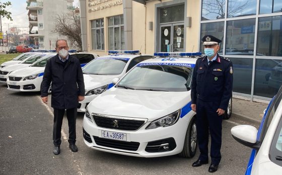 Παραδόθηκαν 20 νέα περιπολικά οχήματα από την Περιφέρεια Πελοποννήσου στην ΕΛ.ΑΣ.