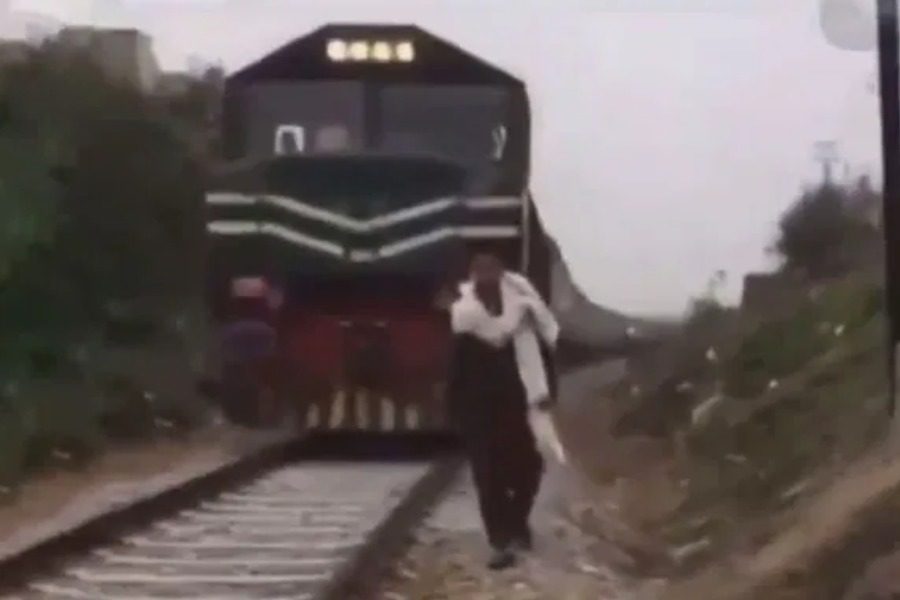 Ήθελε να ανεβάσει βίντεο στο TikTok από γραμμές τρένου και… τον σκότωσε τρένο 1
