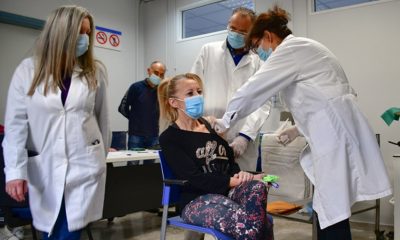 Κορονοϊός: Ξεκινάν τα ραντεβού εμβολιασμού για τους άνω των 85 ετών - Ποια είναι η διαδικασία 10