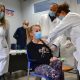Κορονοϊός: Ξεκινάν τα ραντεβού εμβολιασμού για τους άνω των 85 ετών - Ποια είναι η διαδικασία 2