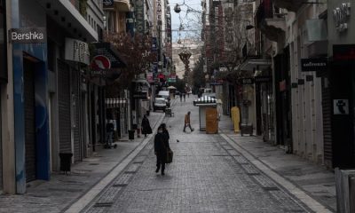Ξυλοδαρμός 16χρονης στην Ερμού από «μπράβους» που έβαλε 15χρονη 1