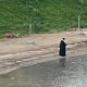 Χαλκίδα – Θεοφάνεια: Ιερέας αγίασε μόνος του τα νερά – Η εικόνα που συνοψίζει το κλίμα της ημέρας 66