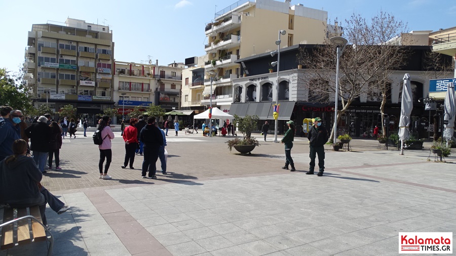 Εντυπωσιακή η προσέλευση του κόσμου στην Καλαμάτα για rapid test 36