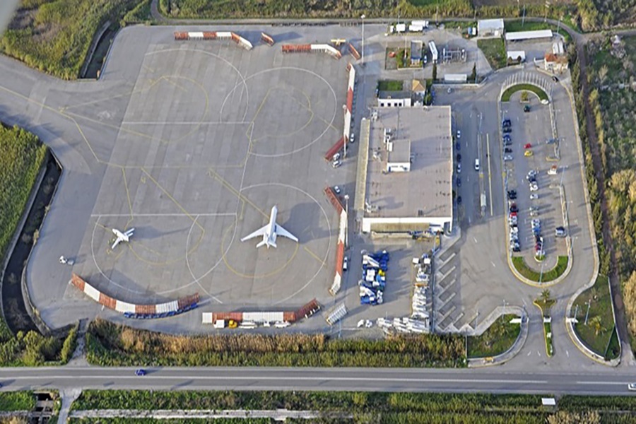 Συνελήφθησαν 2 άτομα στο αεροδρόμιο Καλαμάτας με πλαστά έγγραφα για Αυστρία 1