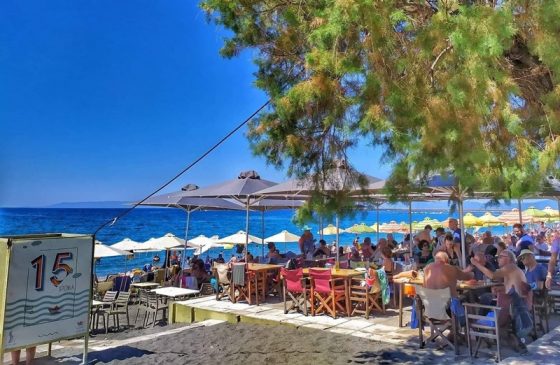 Βήμα ελευθερίας με ανοικτά καφέ, εστιατόρια, μπαρ και οργανωμένες παραλίες – Τι ισχύει