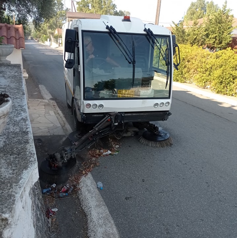Η μηχανοκίνητη σκούπα του Δήμου Καλαμάτας και στα χωριά 23 Η μηχανοκίνητη σκούπα του Δήμου Καλαμάτας και στα χωριά 12