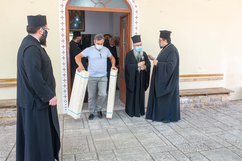 Διανομή υλικών αγαθών και οικοσκευής στους πυρόπληκτους της Μεσσηνίας 10