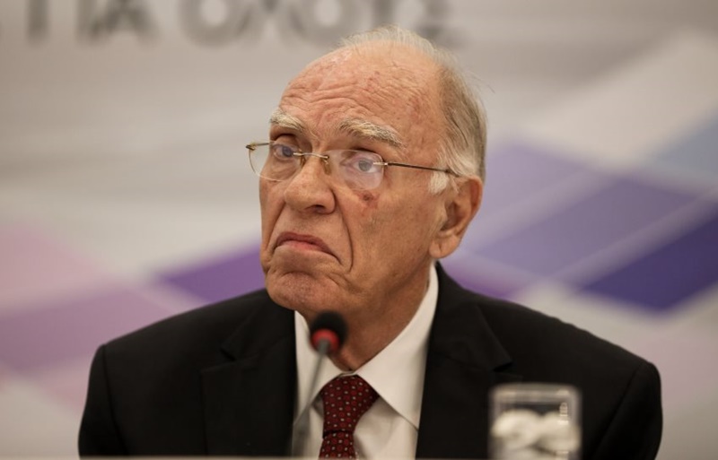 Διασωληνωμένος o Βασίλης Λεβέντης σε κρίσιμη κατάσταση με κορωνοϊό 3