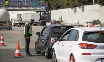 Ναι στις παρελάσεις, όχι στις δοξολογίες και πρόταση βόμβα για τις μετακινήσεις των ανεμβολίαστων 24