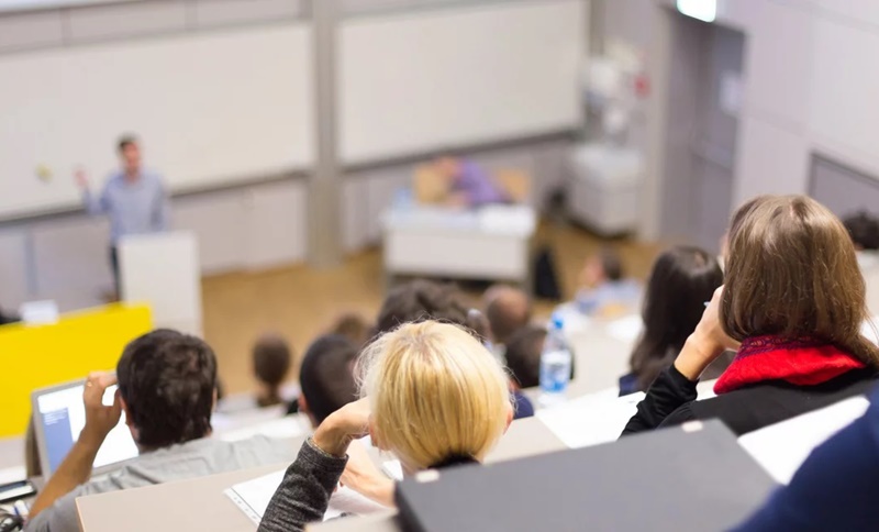 Ανοίγουν αύριο τα πανεπιστήμια: Με ποια μέτρα θα γίνονται τα δια ζώσης μαθήματα 1