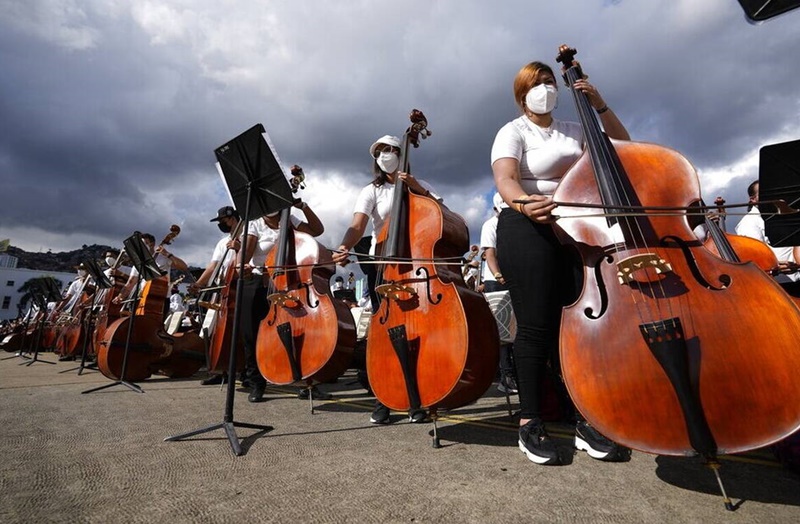 η βενεζουέλα έσπασε το παγκόσμιο ρεκόρ γκίνες για τη μεγαλύτερη ορχήστρα στον κόσμο 1