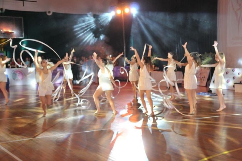 Πρόκληση και καινοτομία στη σύγχρονη Καλαμάτα: "Νέα πρωτοποριακά δεδομένα στην τέχνη του χορού" 9