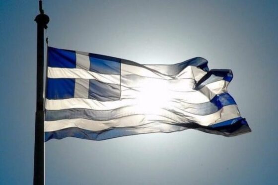 Σαν σήμερα: Η γαλανόλευκη καθιερώνεται ως το επίσημο σύμβολο των Ελλήνων
