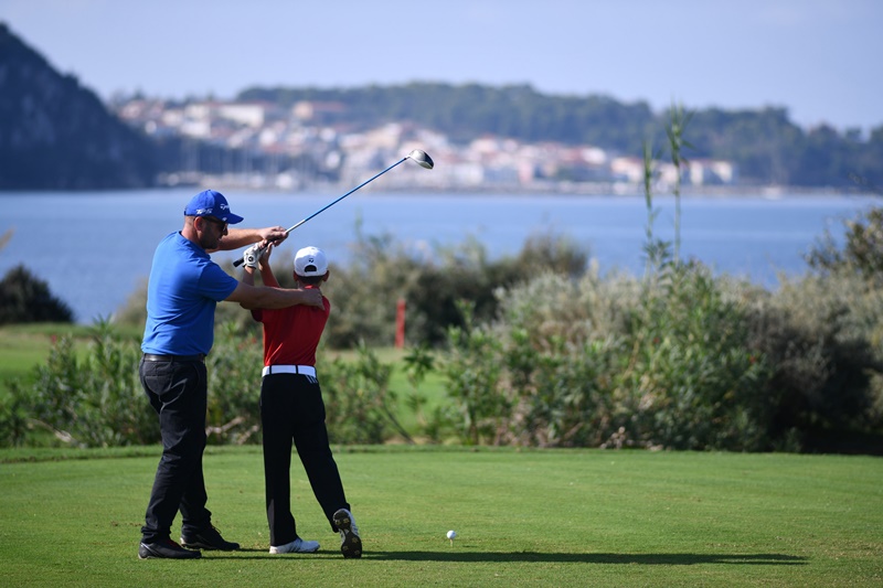 Το πρόγραμμα υποτροφιών γκολφ της Navarino Golf Academy επιστρέφει και προσφέρει 10 νέες υποτροφίες για παιδιά 6-12 ετών 3