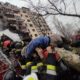 Βομβάρδισαν πολυκατοικία εννιά ορόφων στο Κίεβο 21