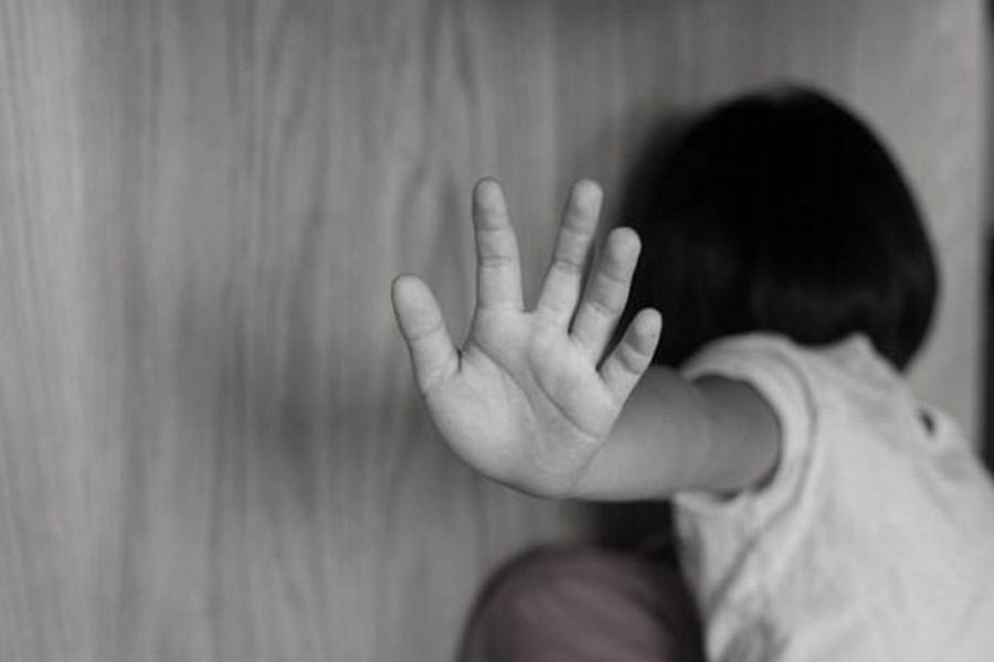 Φρίκη στον Αγιο Παντελεήμονα: Βρέθηκαν παραμελημένα παιδιά «με πληγές από ποντίκια και κατσαρίδες» 24
