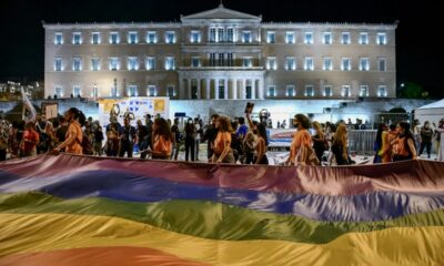 Athens Pride 2022: Σήμερα η παρέλαση με Γιώργο Καπουτζίδη, Έλενα Παπαρίζου και Onirama 22