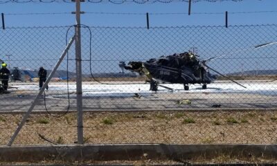 σώος ο πιλότος- ελικόπτερο έπεσε κατά την απογείωση στο αεροδρόμιο «ελ.βενιζέλος» και πήρε φωτιά 8
