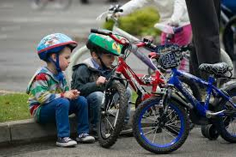 Τι να κάνετε για να διαλέξετε το κατάλληλο κράνος ποδηλάτου για τα παιδιά σας 1