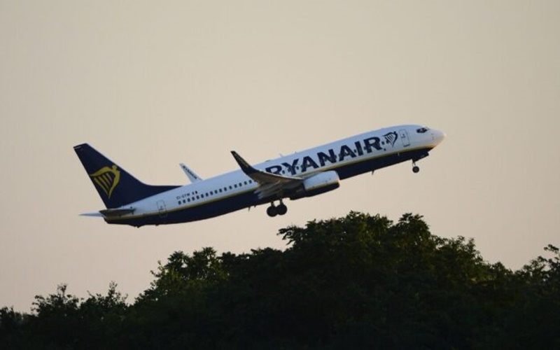 Η Ryanair : «Τέλος τα εισιτήρια των 10 ευρώ» 1