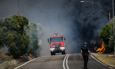 Μεγάλη φωτιά στη Μάνδρα: Ήχησε το 112 29